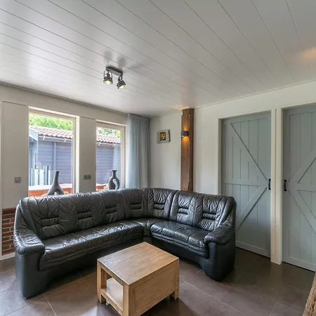 펜션 Near Dutch Coast With Private Garden *