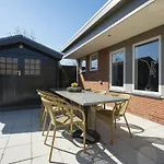 Feriehus Near Dutch Coast With Private Garden *