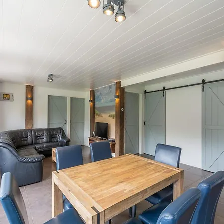 Near Dutch Coast With Private Garden Feriehus *